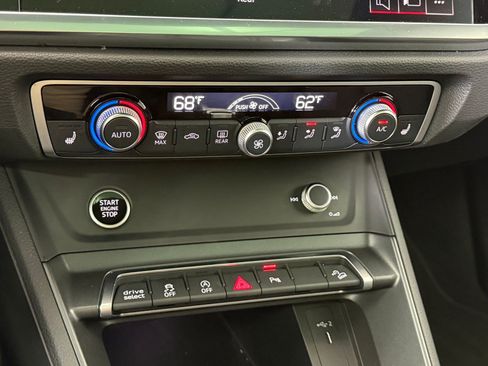 Used 2023 Audi Q3 2.0T Premium w/ Black Optic Sport Package image 21