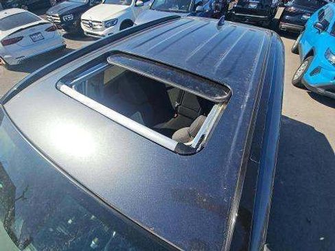 Used 2021 Toyota RAV4 XLE w/ Convenience Package image 9