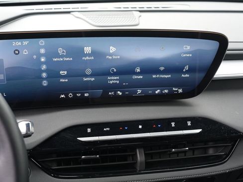 Used 2025 Buick Enclave Preferred image 23