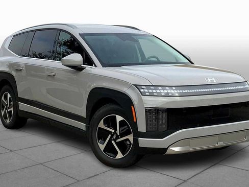 New 2026 Hyundai Ioniq 9 SE image 2