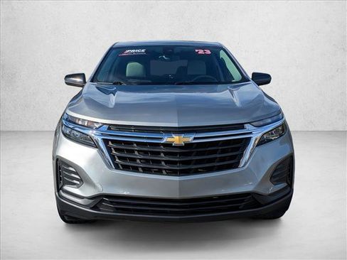 Used 2023 Chevrolet Equinox LS w/ LS Convenience Package image 2