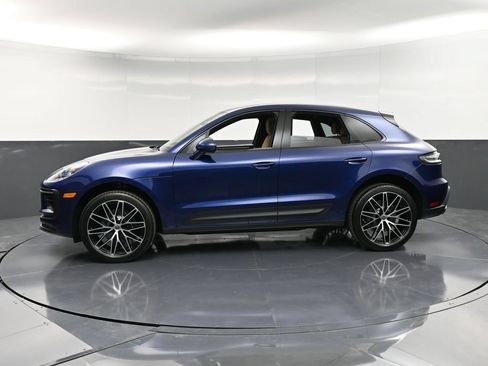 Certified 2026 Porsche Macan AWD/4WD image 2