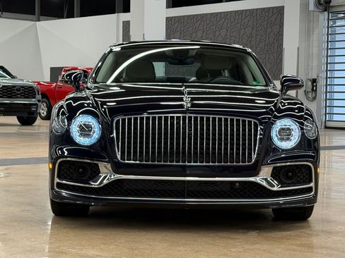 Used 2022 Bentley Flying Spur Plug-In Hybrid image 2