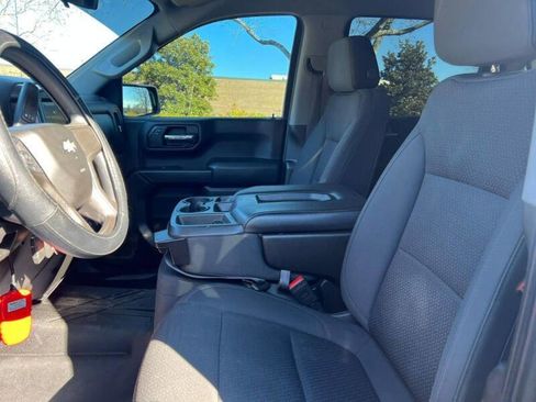 Used 2020 Chevrolet Silverado 1500 Custom w/ Custom Value Package image 10