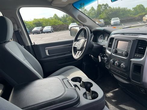 Used 2024 RAM 1500 Classic SLT AWD/4WD image 9
