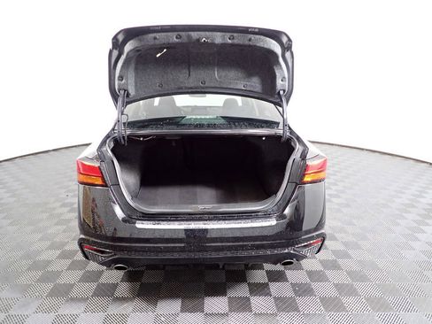 Used 2019 Nissan Altima 2.5 SV image 15