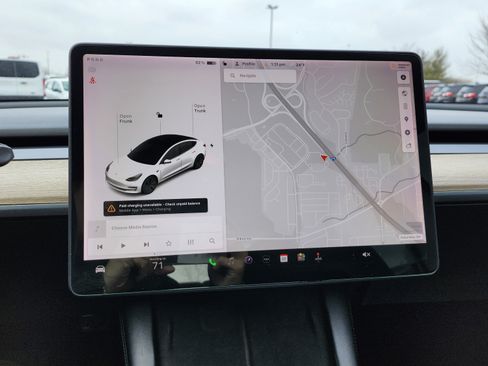 Used 2021 Tesla Model 3 Standard Range Plus image 30