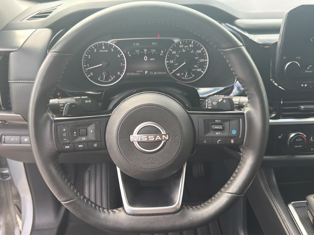 Certified 2025 Nissan Pathfinder SL FWD image 34