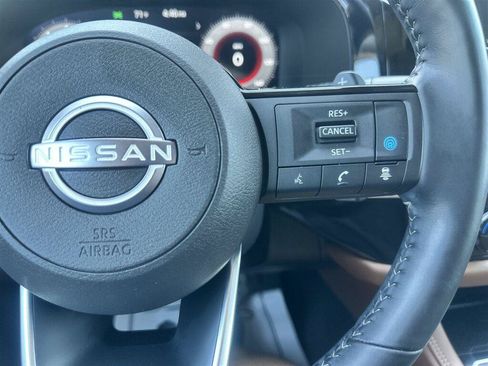 Used 2025 Nissan Pathfinder Platinum FWD image 37