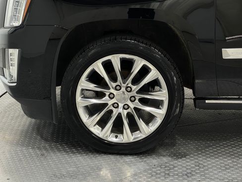 Used 2019 Cadillac Escalade Platinum AWD/4WD image 38