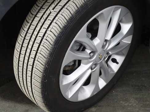 Used 2021 Chevrolet Spark LT image 39