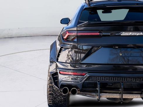 Used 2022 Lamborghini Urus AWD/4WD image 10