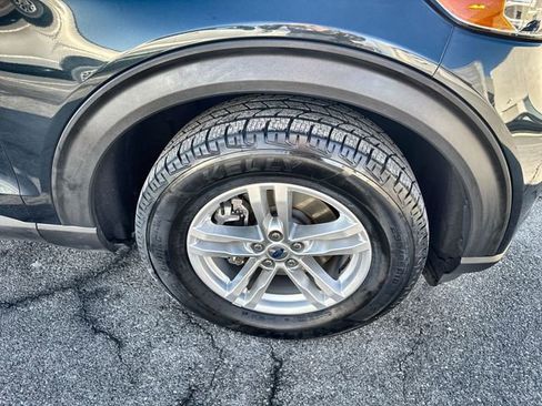 Used 2023 Ford Explorer XLT image 10