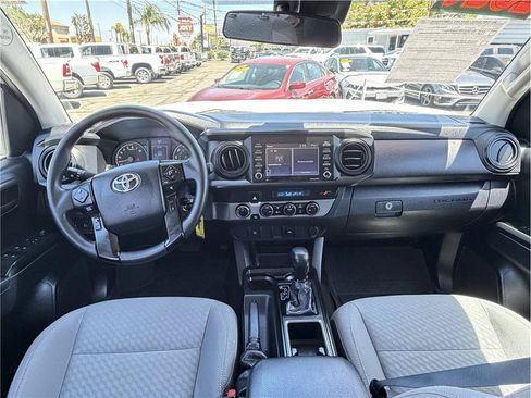 Used 2021 Toyota Tacoma SR AWD/4WD image 4