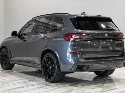 Used 2022 BMW X5 xDrive40i w/ M Sport Package AWD/4WD image 14