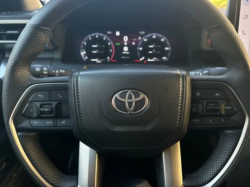 Used 2024 Toyota Tacoma TRD Sport image 23