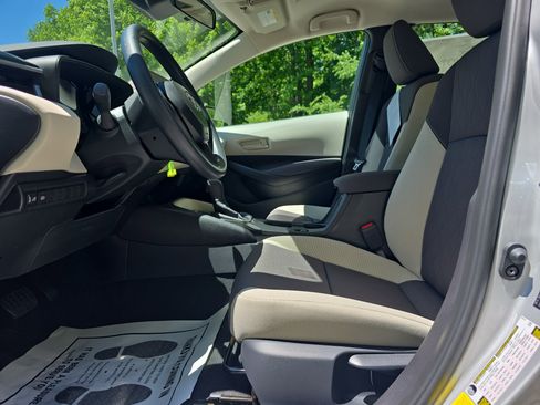 New 2026 Toyota Corolla LE FWD image 14