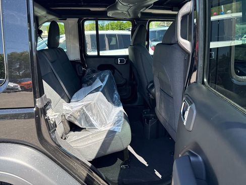 New 2026 Jeep Wrangler Unlimited Sport AWD/4WD image 19