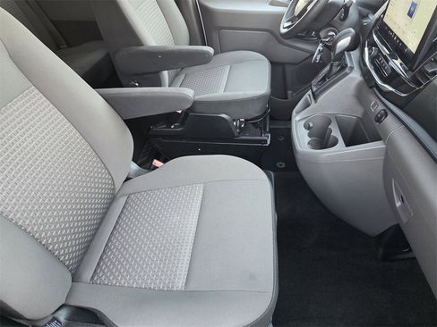 Used 2023 Ford Transit 350 XLT image 12