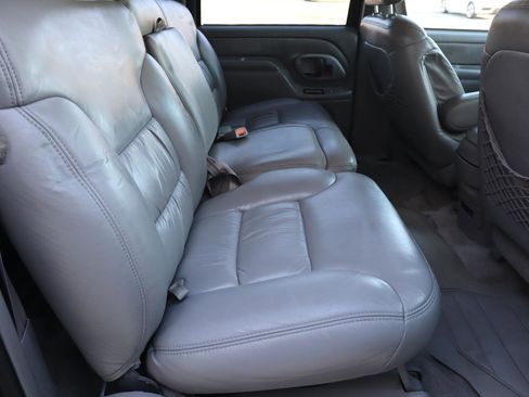 Used 1999 Chevrolet Suburban 2WD w/ Preferred Equipment Group 3 image 39