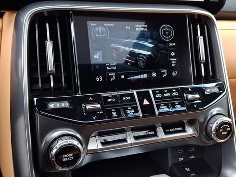 New 2026 Lexus LX 700h Luxury AWD/4WD image 11