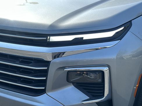 Certified 2025 Chevrolet Traverse LT image 11