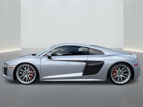 Used 2017 Audi R8 V10 w/ Carbon Exterior Package image 8