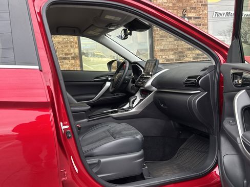 Used 2023 Mitsubishi Eclipse Cross SE image 13