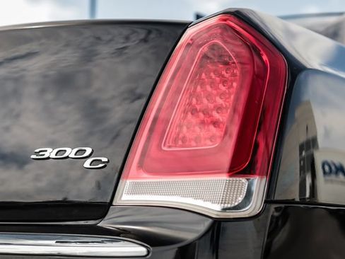 Used 2015 Chrysler 300 C RWD image 22