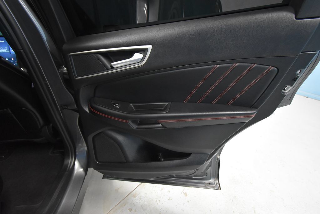 Used 2024 Ford Edge ST-Line AWD/4WD image 27