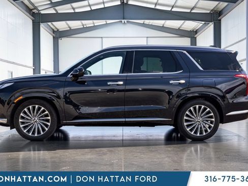 Used 2024 Hyundai Palisade Calligraphy AWD/4WD image 2