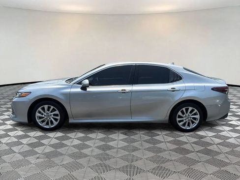 Used 2021 Toyota Camry LE AWD/4WD image 4