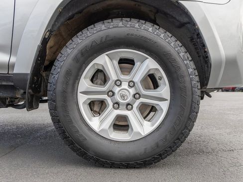 Used 2019 Toyota 4Runner SR5 Premium image 12