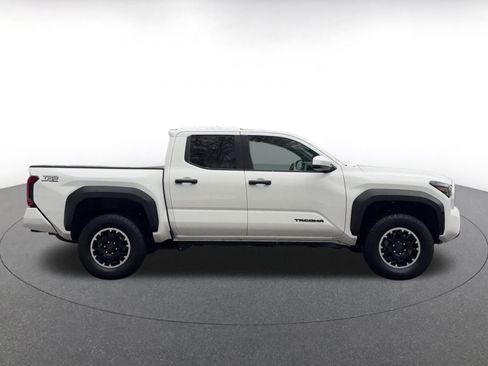 Used 2025 Toyota Tacoma TRD Off-Road image 16