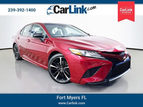 Used 2018 Toyota Camry XSE image 1