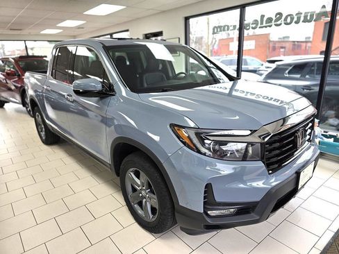 Used 2023 Honda Ridgeline RTL-E image 3