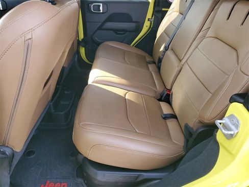 Used 2022 Jeep Wrangler Unlimited Sahara image 23