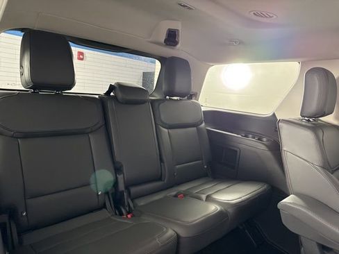 New 2025 Ford Expedition Active image 25