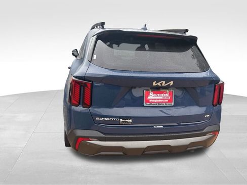 Used 2024 Kia Sorento SX image 18