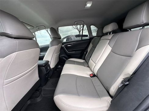 Certified 2021 Toyota RAV4 XLE image 28