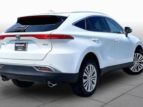 Used 2023 Toyota Venza XLE AWD/4WD image 13