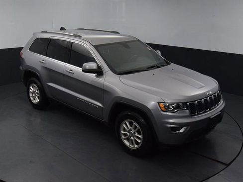 Used 2020 Jeep Grand Cherokee Laredo image 32