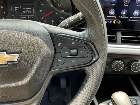 Used 2024 Chevrolet Trax LS w/ LS Convenience Package FWD image 12