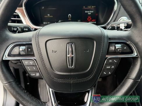 Used 2019 Lincoln Continental Premiere FWD image 38