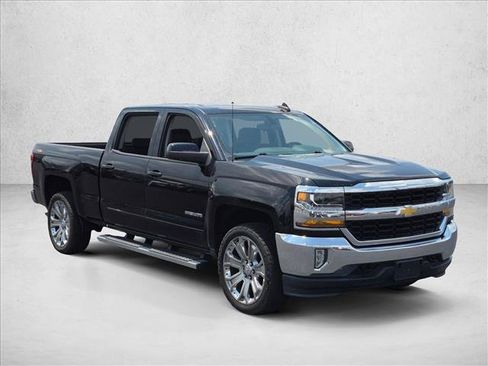 Used 2018 Chevrolet Silverado 1500 LT w/ All Star Edition AWD/4WD image 3