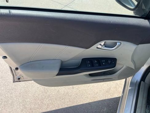 Used 2012 Honda Civic EX-L image 18