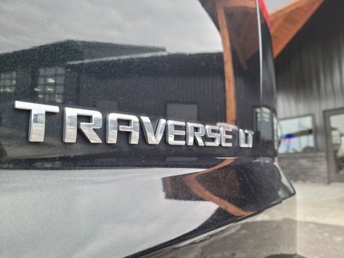 Used 2012 Chevrolet Traverse LT image 18