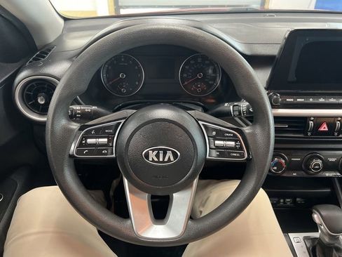 Used 2020 Kia Forte LXS FWD image 23