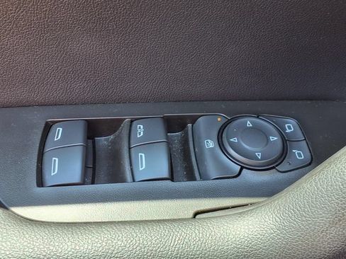 Used 2024 Chevrolet Blazer LT w/ Convenience Package FWD image 18