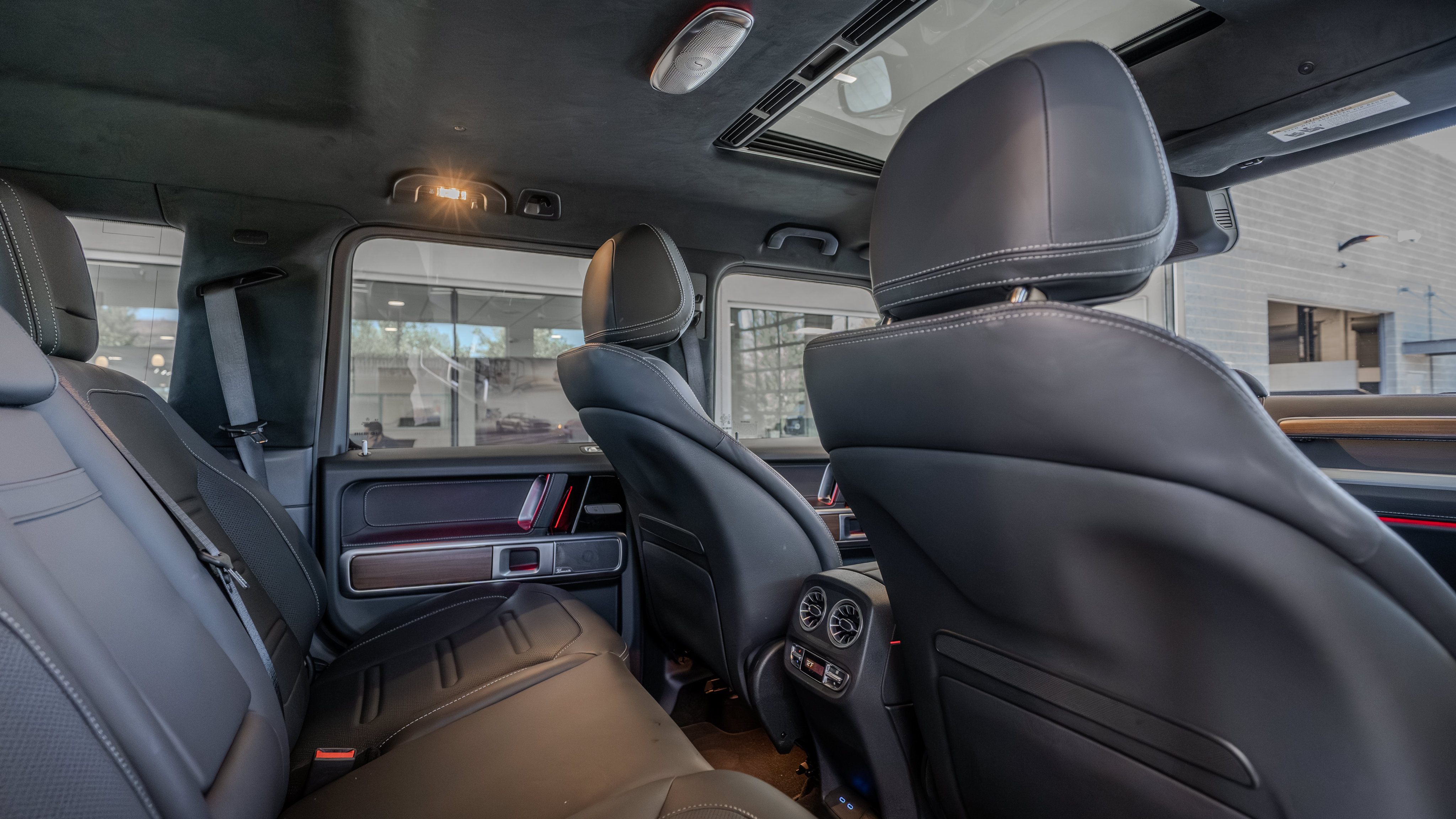 Certified 2025 Mercedes-Benz G 580 w/ EQ Technology image 27